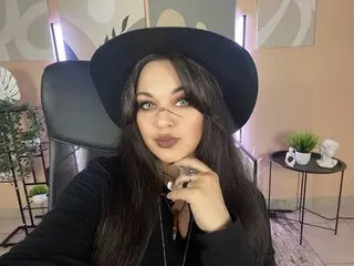 Adult shows online AmiraDewill