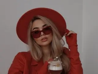 Aufgezeichnet jasminlive fuck MiaMirelli